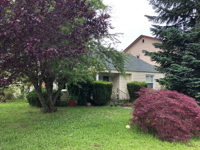 Frente de la casa - 1420 6th Ave SW