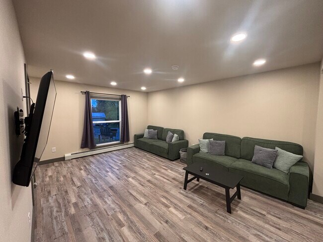 Foto del edificio - 124 Eastern Heights Dr