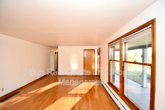 Foto del edificio - 4305 42nd St NW