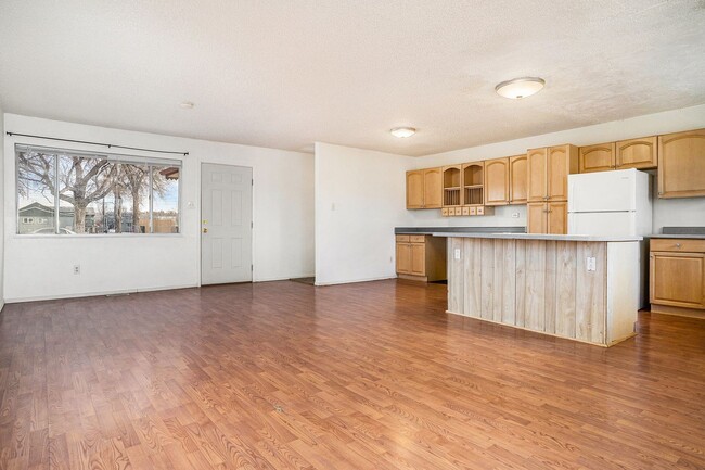 Building Photo - 3BD/1BA Ranch-Style Home near Pueblo Count...