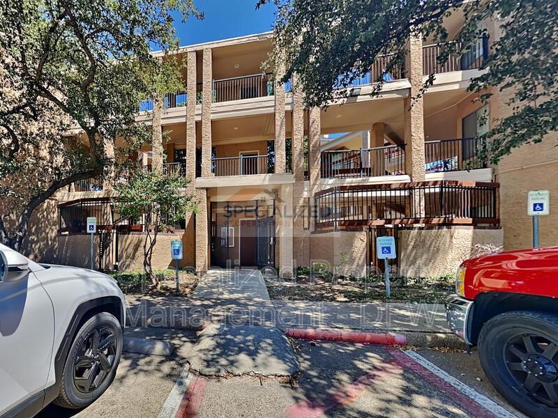 Primary Photo - 5550 Spring Valley Rd