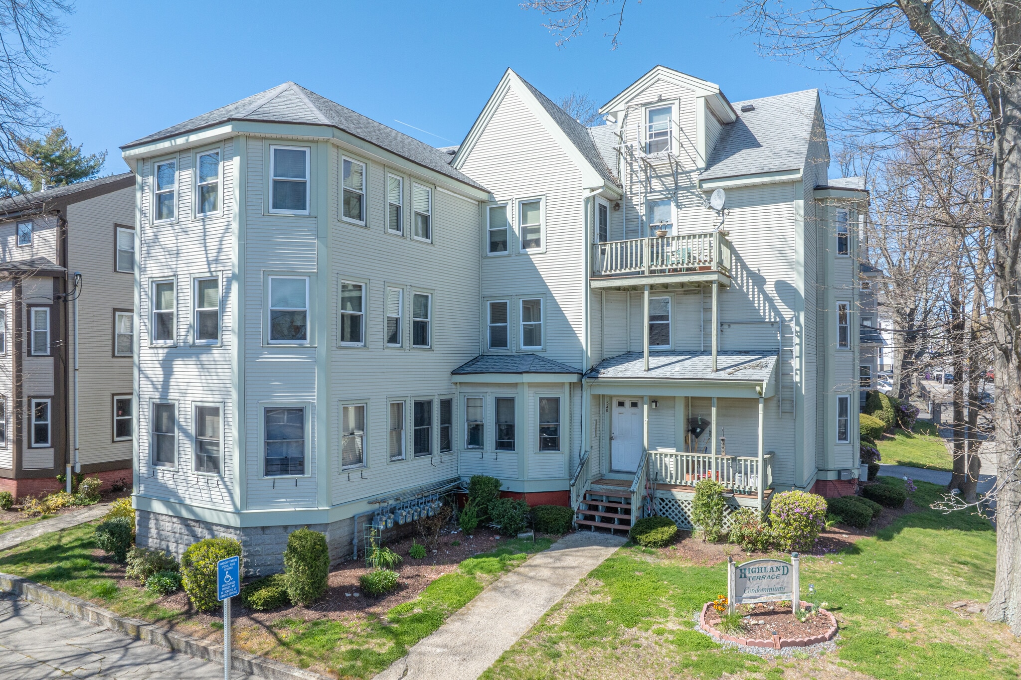 Highland Terrace Condominiums