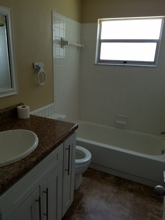 Building Photo - 3413 Martell St