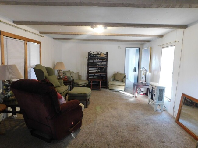 Building Photo - 2 bedroom 2 baths in Pasquotank County