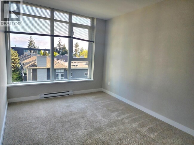 Building Photo - 4900 Lennox Ln