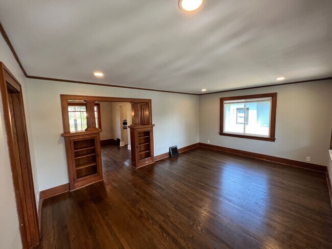 Foto del edificio - Remodeled 3BR Home in Clairmont Heights!