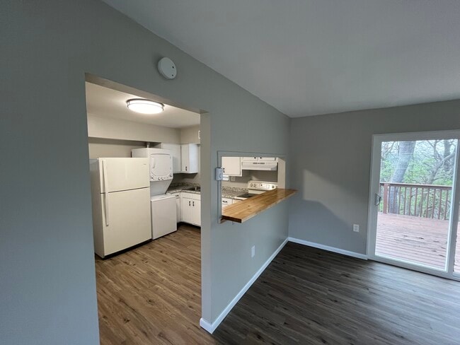 Building Photo - 816 Tokay Ln