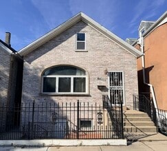 Building Photo - 3206 S Lowe Ave