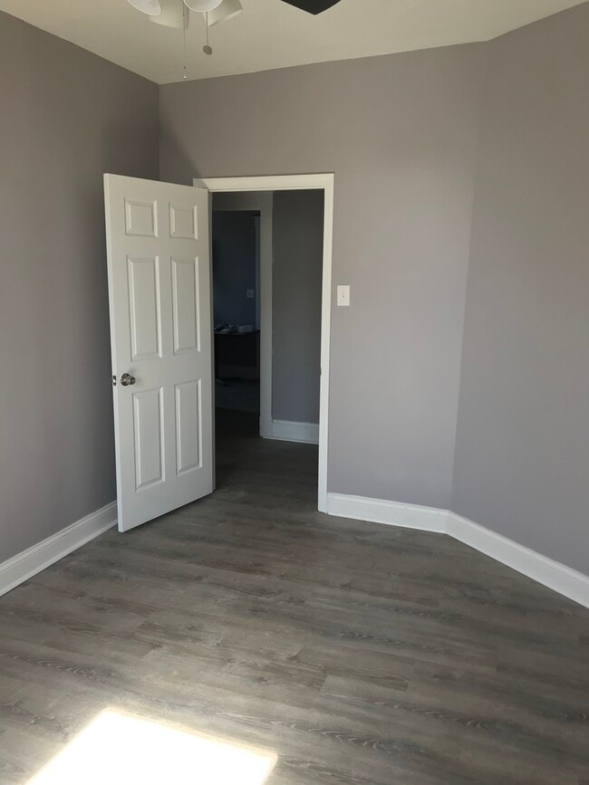 Bedroom - 203 W Mcmillan St