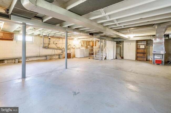 Building Photo - 1145 Dekalb Pike