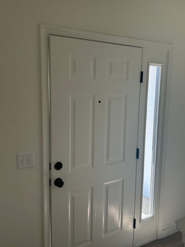 Foto del edificio - Remodeled West Side Home -4 bedroom