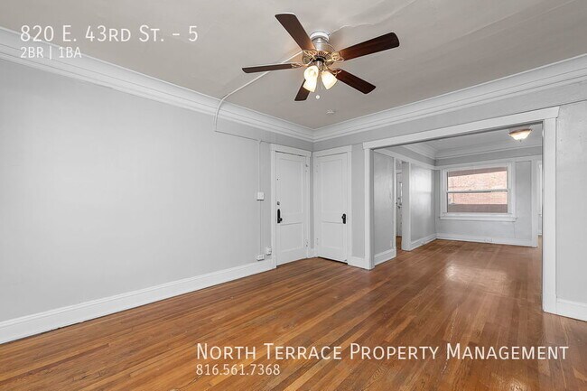 Building Photo - Charming, Historic 2BR with Balcony in Hyd...