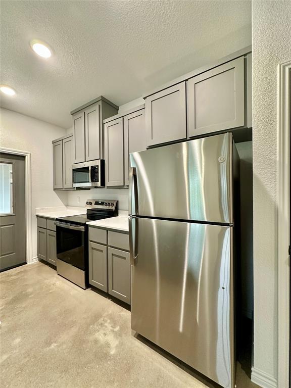 Building Photo - 2321 Ocean Ave