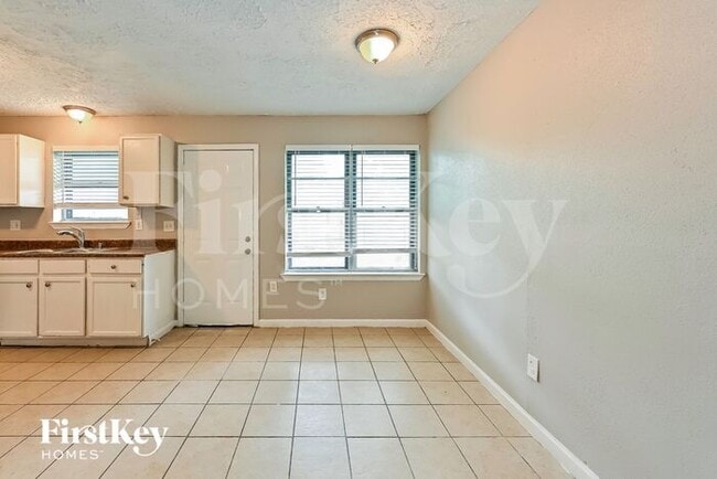Building Photo - 8519 Avington Rd