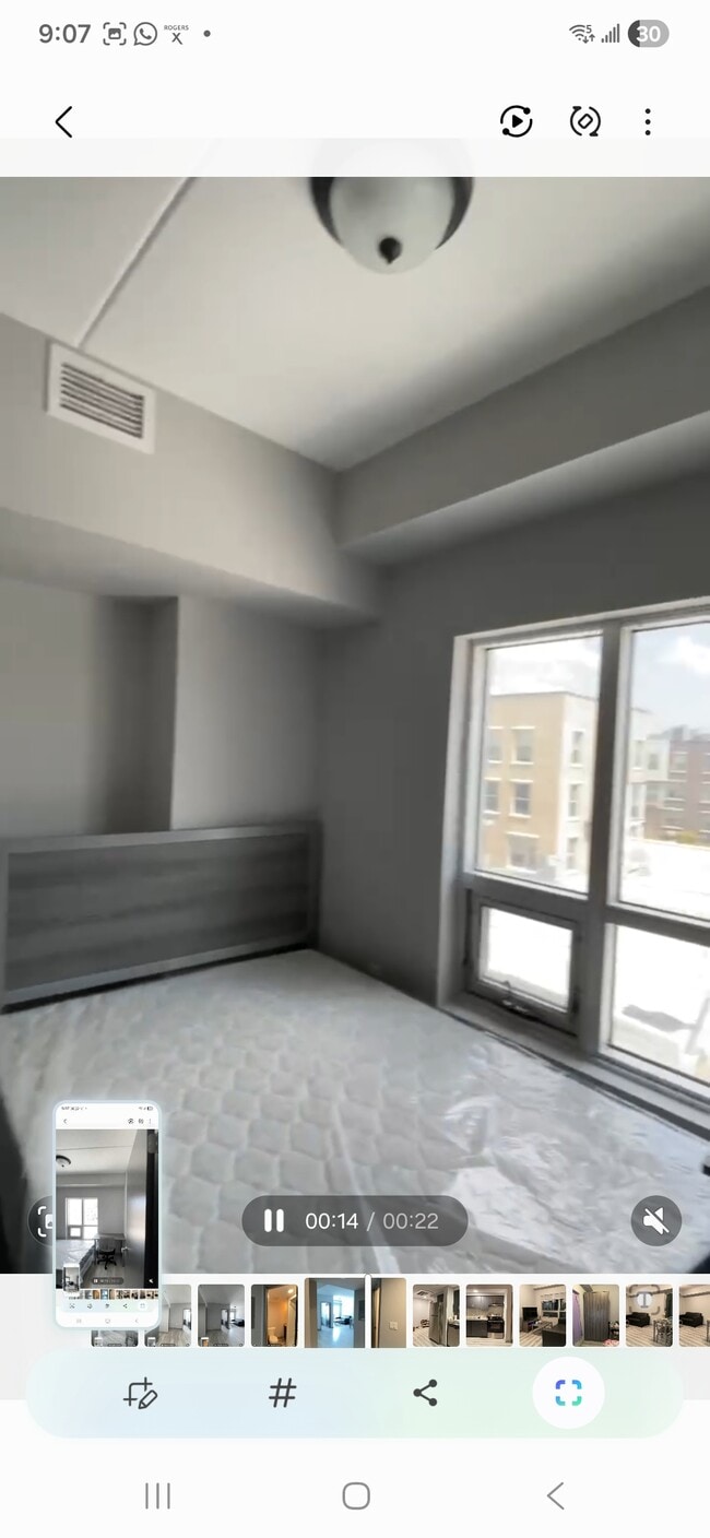 Building Photo - 275 Larch St