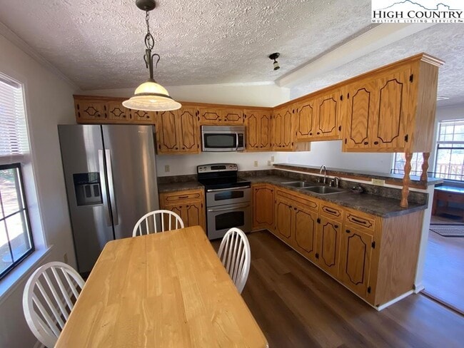 Foto del edificio - 462 Hartsoe Rd