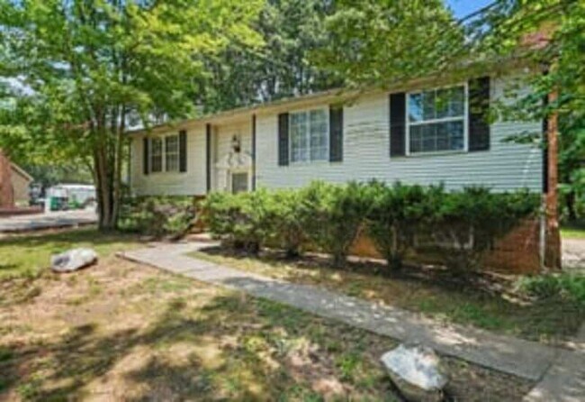 Building Photo - 6201 Turtle Neck Ln