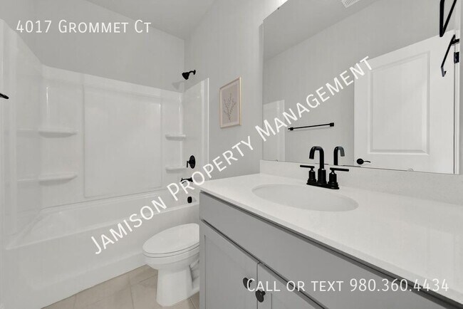 Building Photo - 4017 Grommet Ct