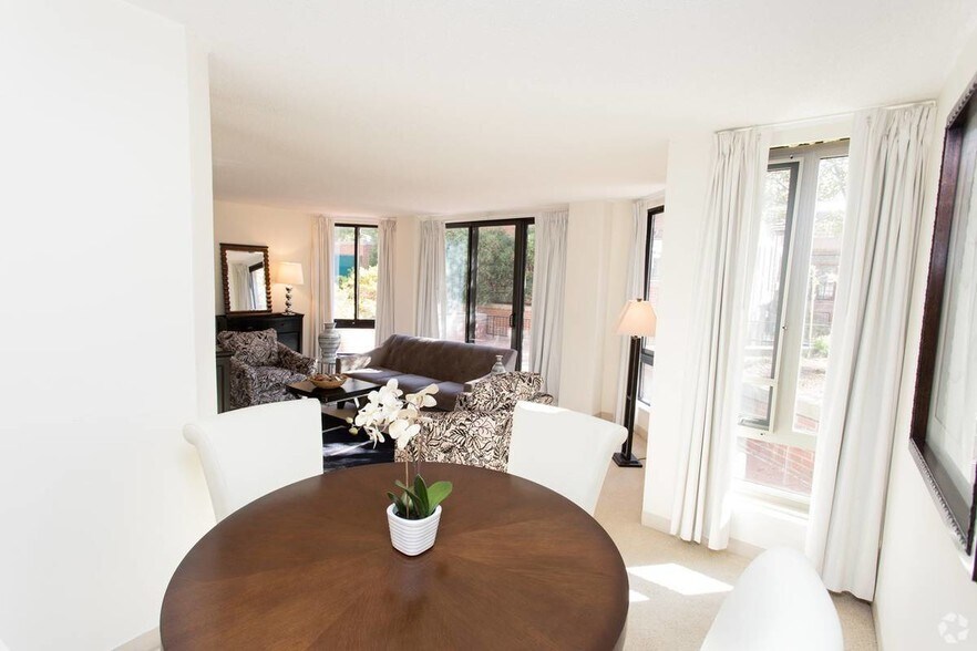 Foto principal - 115 Huntington Ave