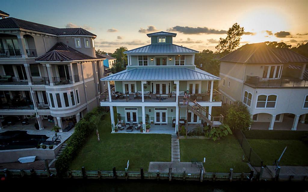 107 Bayou Ln, Kemah, TX 77565 House Rental in Kemah, TX