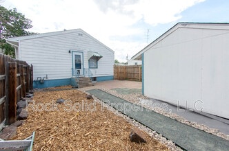 Building Photo - 1301 E 23rd St