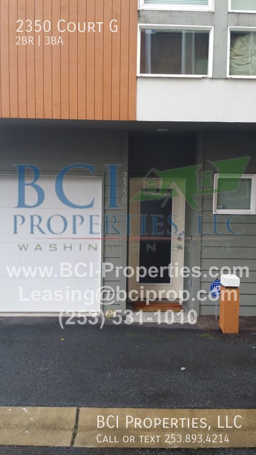 Building Photo - Beautiful 2 Bdrm 2.5 Bath Condo in Downtow...