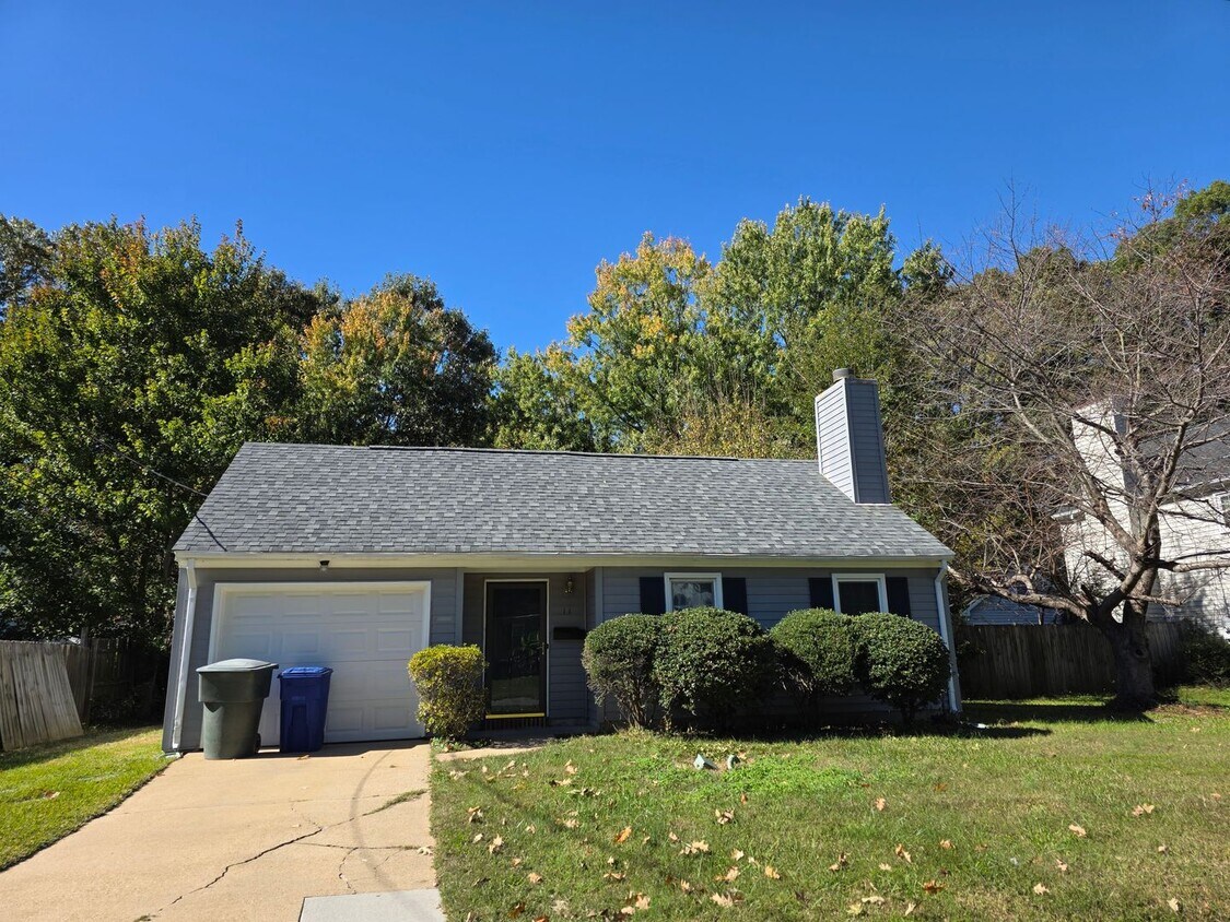 Primary Photo - Move In Ready 3 Bedroom Ranch!