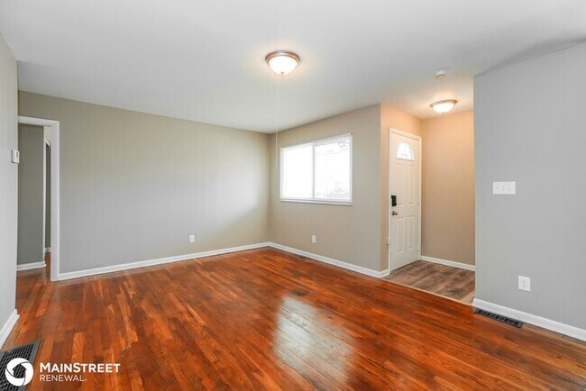 Foto del edificio - 945 HODGES DR, COLUMBUS, OH 43204