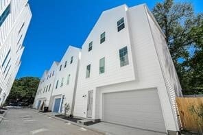 Building Photo - 2007 Bauer Dr