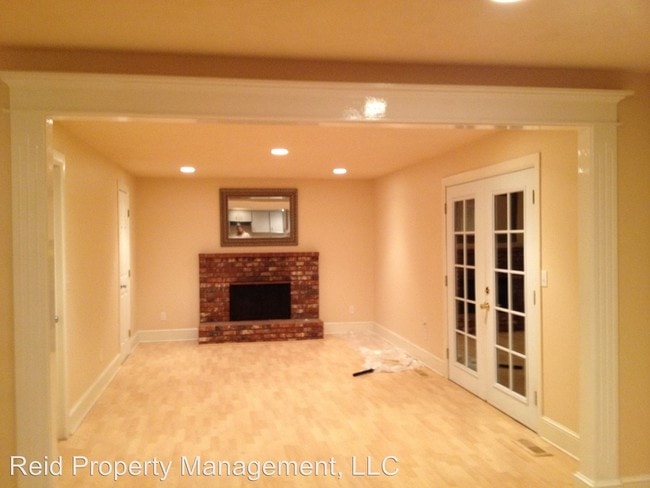 Building Photo - 3 br, 2 bath House - 7551 Varsity Lane NE