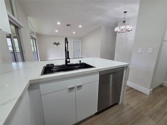 Foto del edificio - 15798 Woodgate Ct