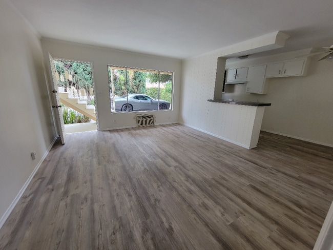 Building Photo - 13556 Wyandotte St