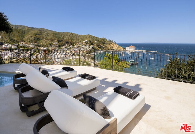 Foto del edificio - 335 Wrigley Rd