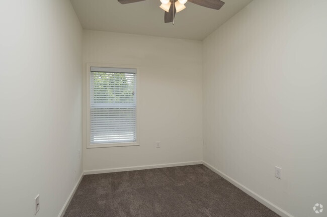 Townhome 3BR, 2 1/2BA - 1830SF - Riverside Foundry Apartments