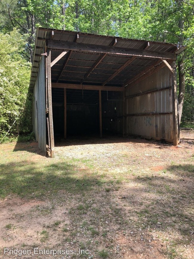 Building Photo - 3 br, 2 bath House - 154 Eugene Hardman Road