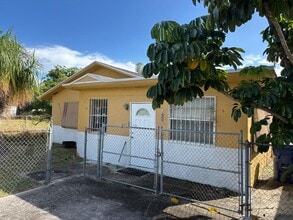 Building Photo - 1489 Silver Beach Rd