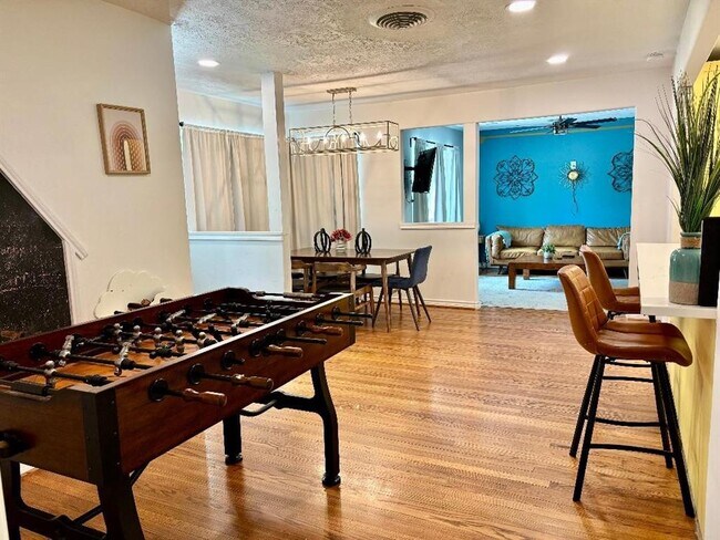 Foto del edificio - 2306 Hialeah Dr