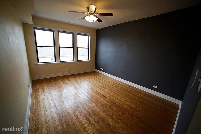 Building Photo - 2707 W Altgeld St