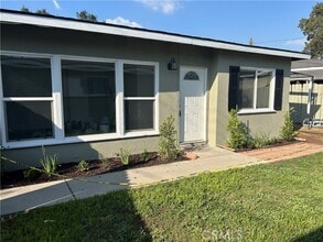 Building Photo - 1373 Laurel Ave