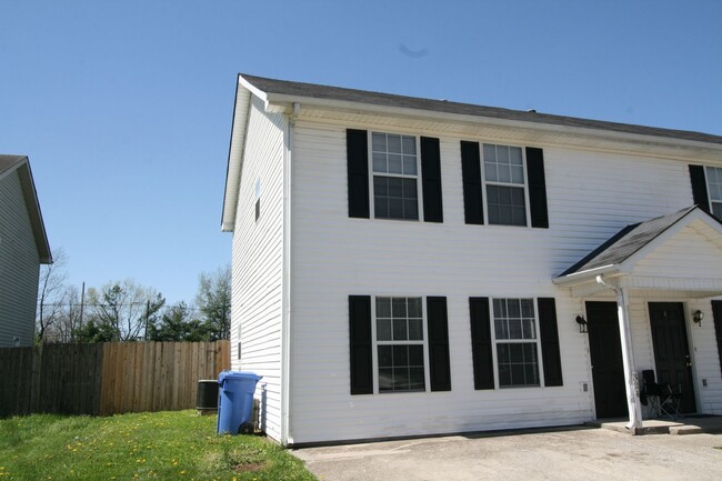 Building Photo - North Point Townhome 250228