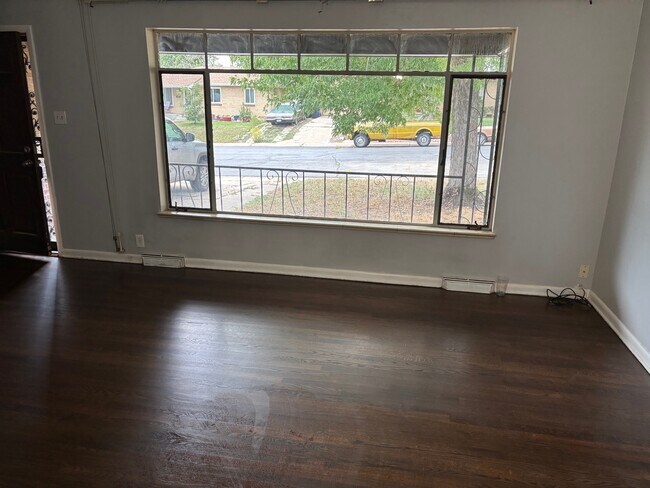Foto del edificio - 1460 S Jay St