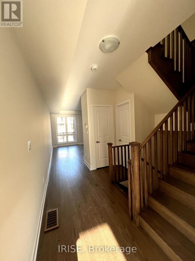 Building Photo - 113 Stauffer Cres