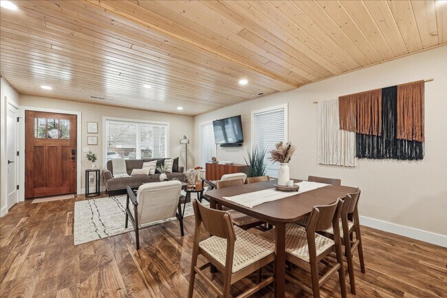 Foto del edificio - 1434 S Euclid Ave