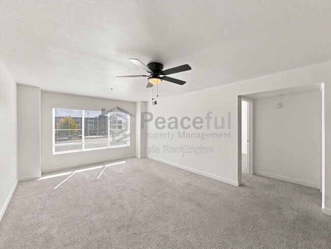 Building Photo - 756 E 500 S
