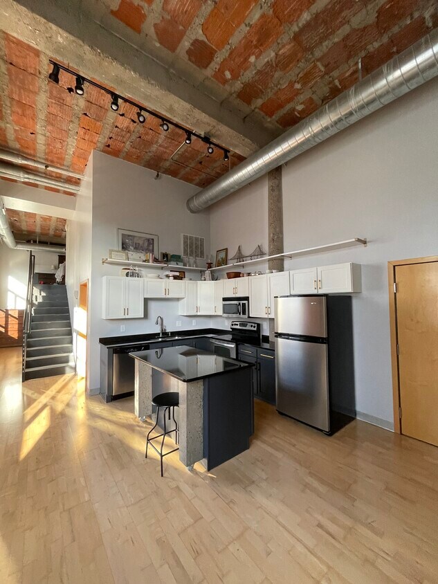 Kitchen - 521 S 7th St