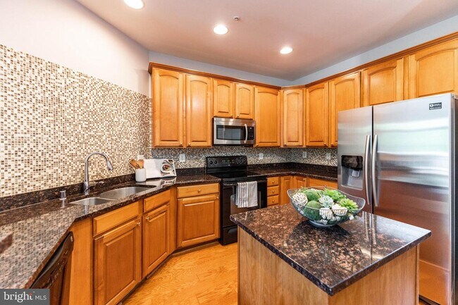 Building Photo - 8804 Endless Ocean Way