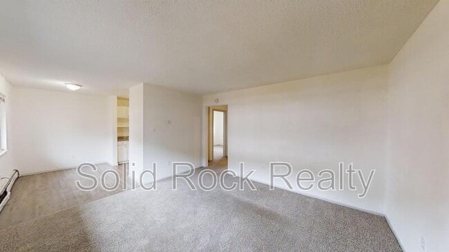 Building Photo - 1411 S Corona Ave
