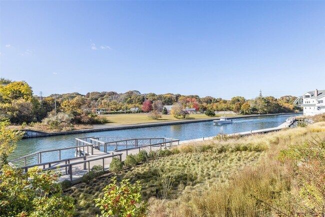 Foto del edificio - 57 Old Boathouse S Ln