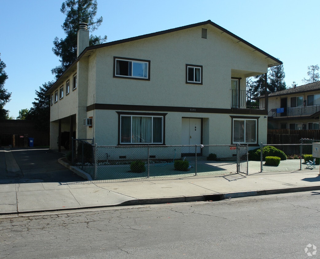 Primary Photo - 5151 Lapa Dr