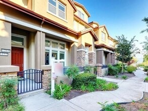 Building Photo - 1217 Avenida Benito